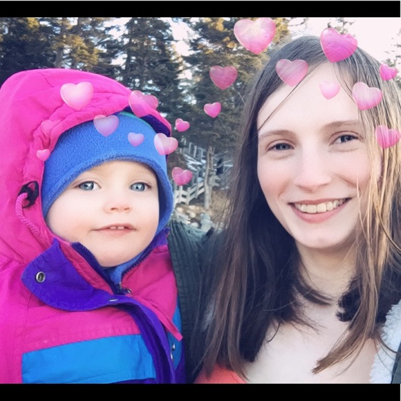 Meet your Posher, Caitlin - Picture 1 of 1